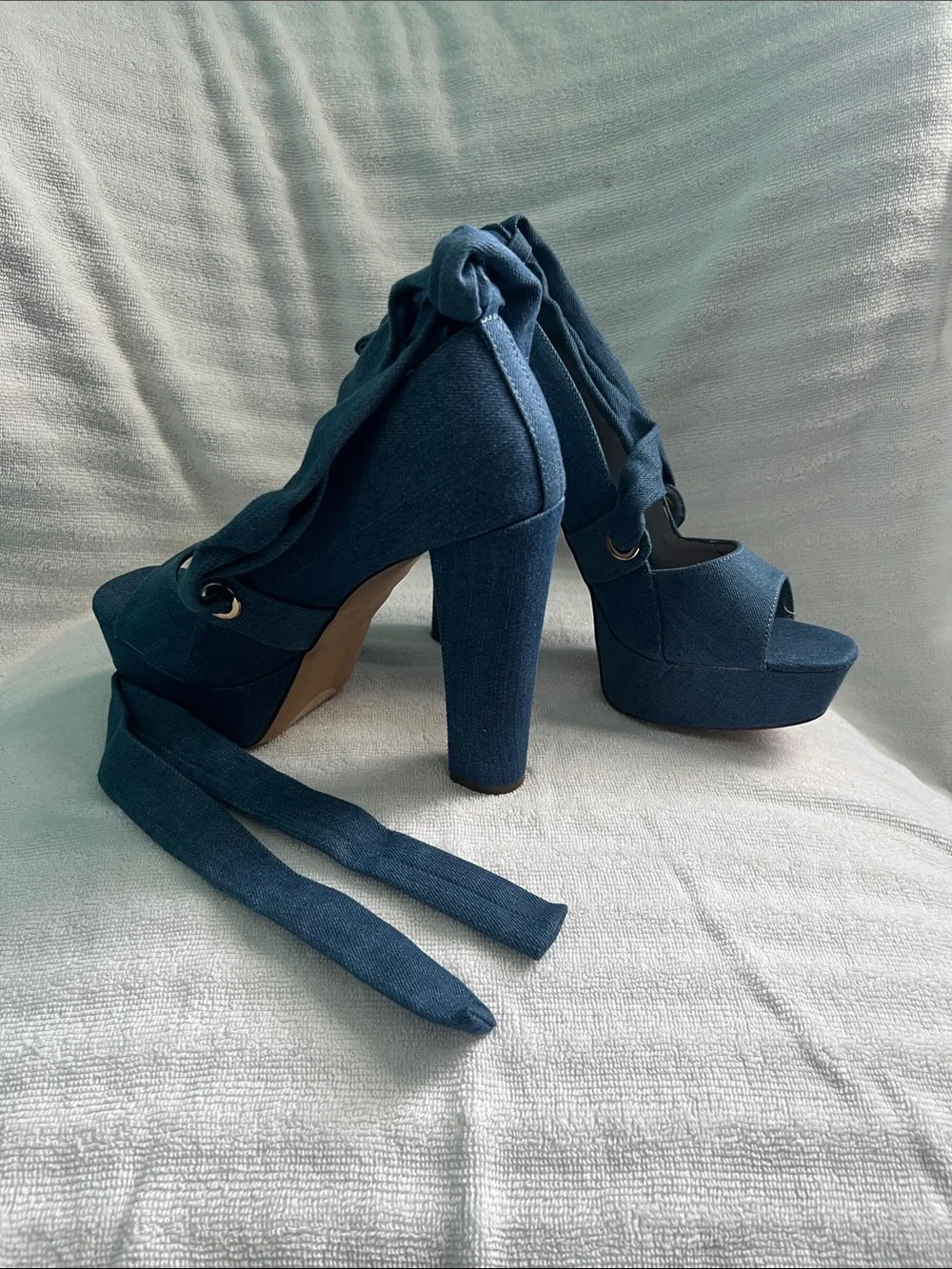Shoe Dazzle dark blue